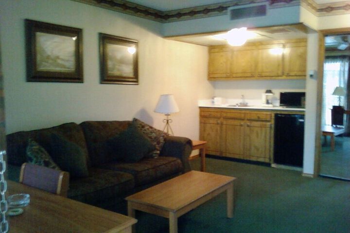 Room 10 of 29