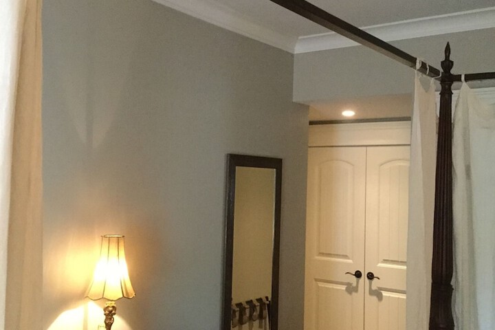 Room 21 of 33