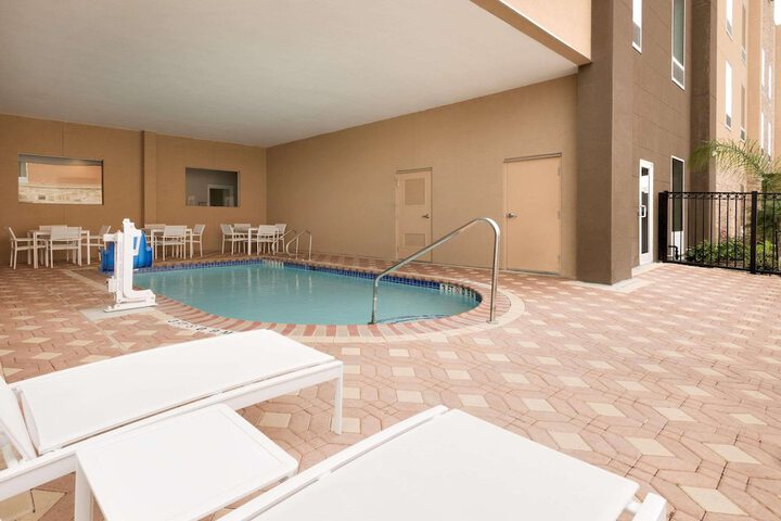 Pool 2 of 19