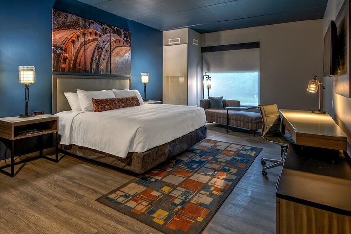 Room 36 of 60