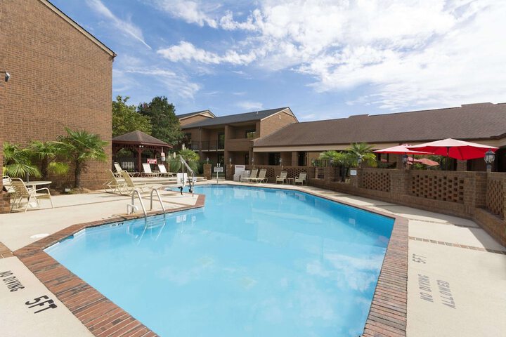 Pool 2 of 24