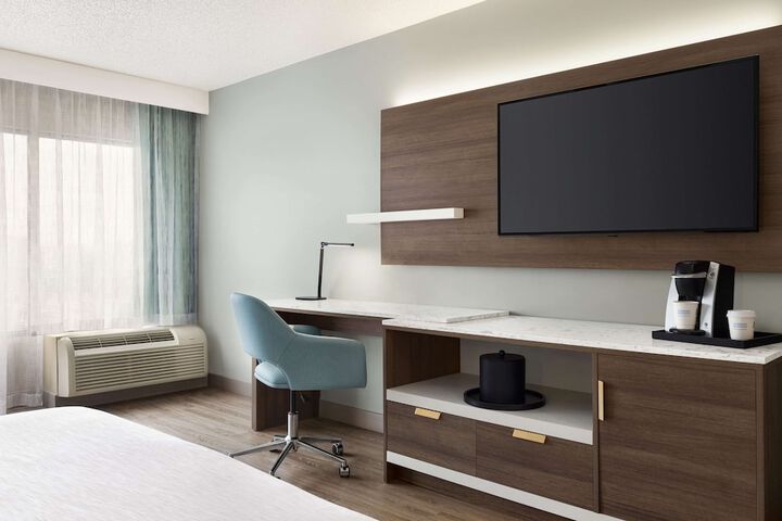 Room 18 of 30