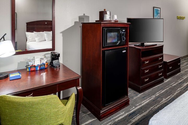 Room 34 of 52