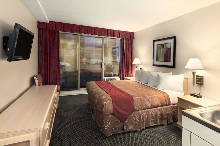 Room 14 of 17