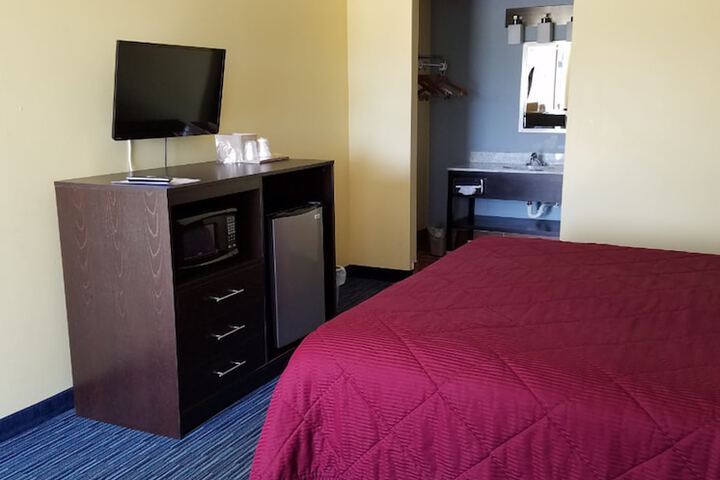 Room 2 of 7