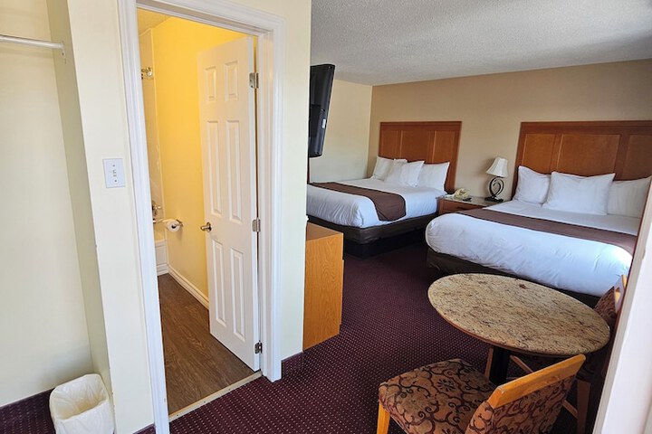 Room 35 of 38