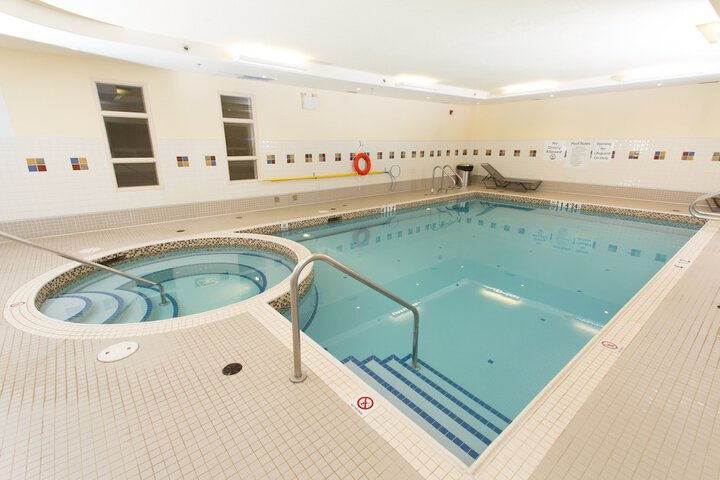 Pool 11 of 39