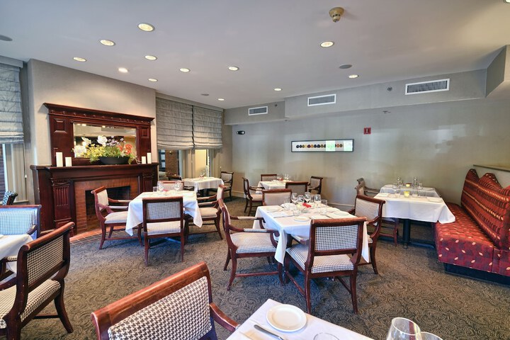 Dining 81 of 101