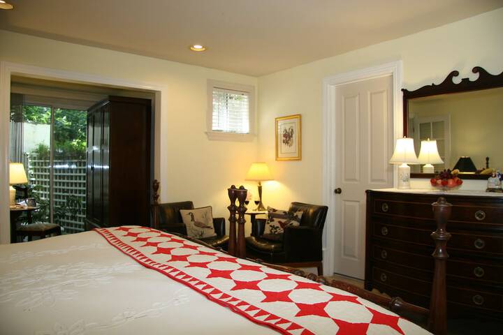 Room 43 of 107