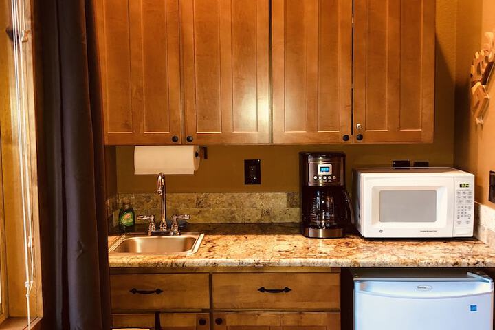Rocky Mountain Lodge