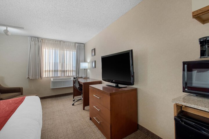 Room 28 of 40
