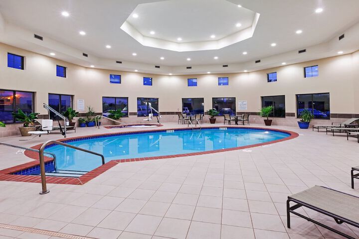 Holiday Inn Express & Suites Duncan by IHG