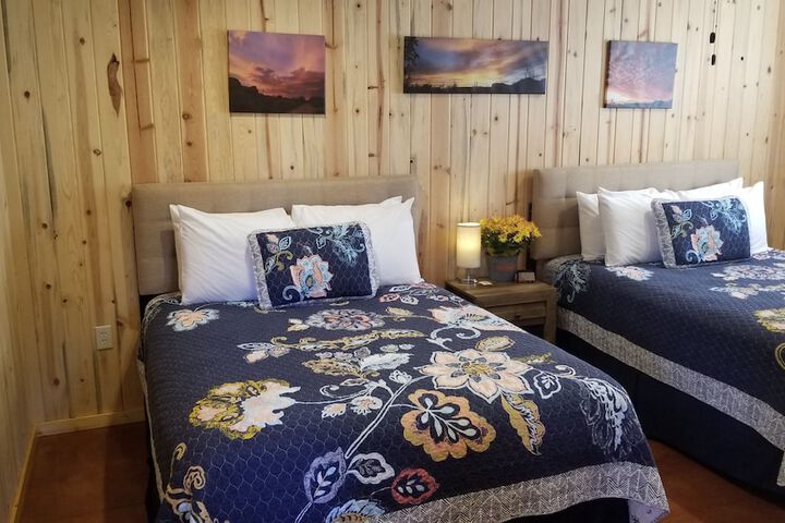 Bluff Gardens Cabins