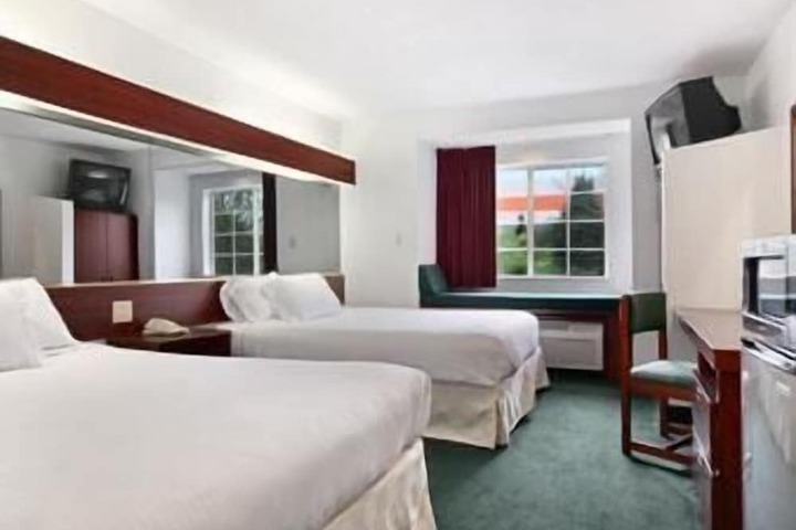 Room 18 of 21
