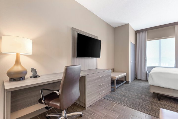 Room 16 of 39