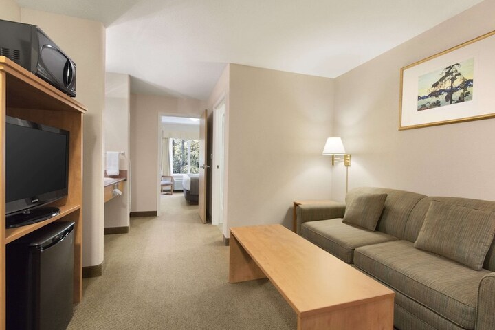Room 19 of 28
