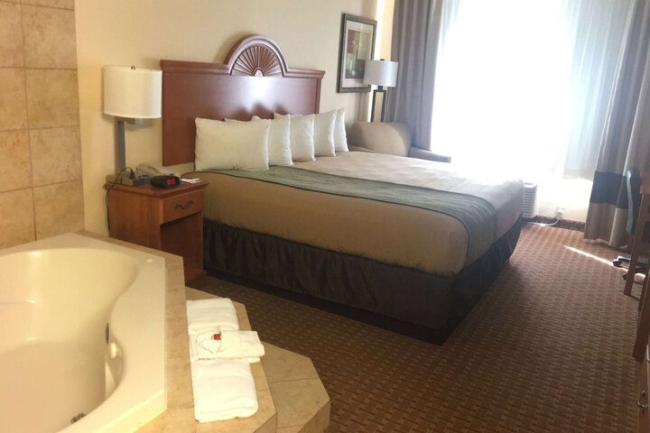 Room 8 of 20