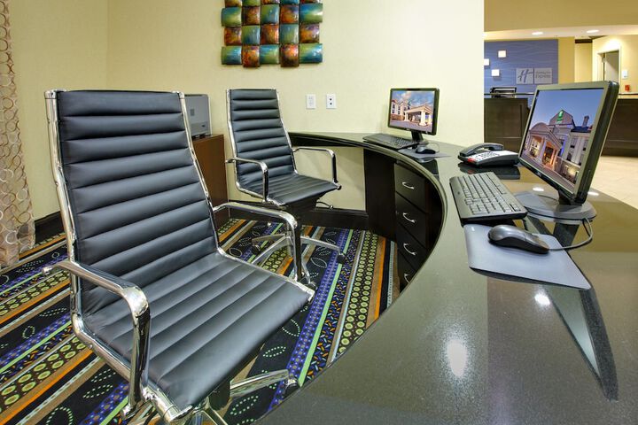 Holiday Inn Express & Suites Covington by IHG