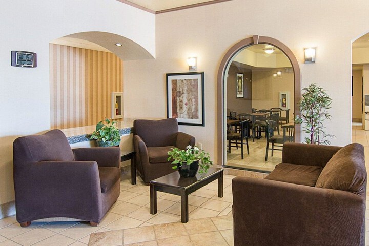 Hotel Interior 11 of 35