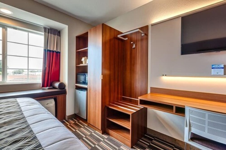 Room 43 of 55