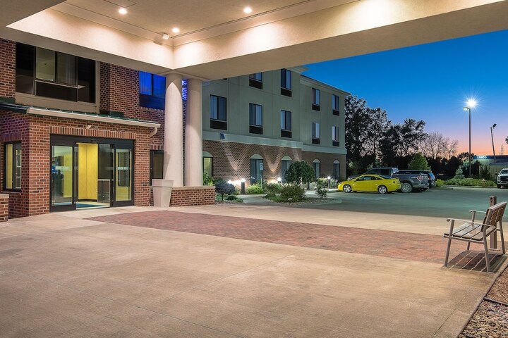 Hotel 5 of 39