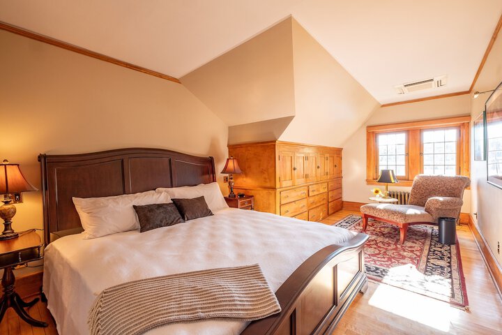 Room 42 of 62