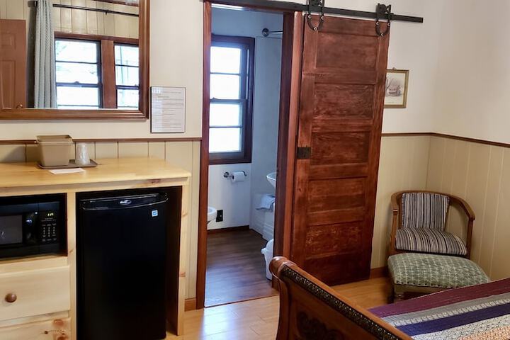 Room 15 of 93