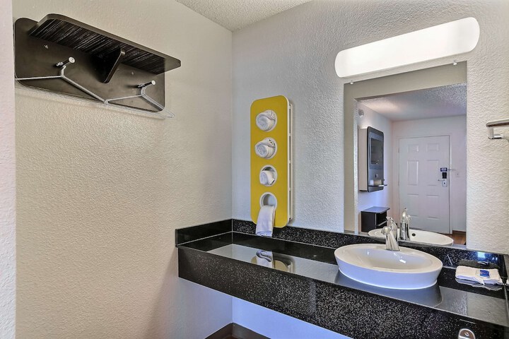 Room 22 of 29