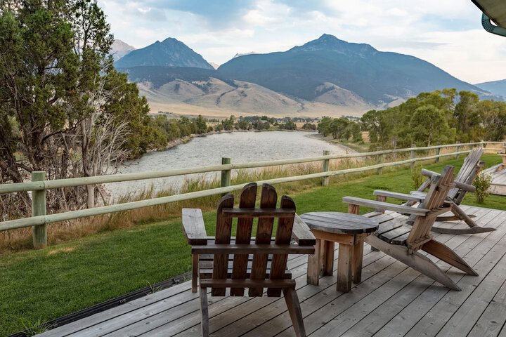 Yellowstone Valley Lodge an Ascend Collection Hotel