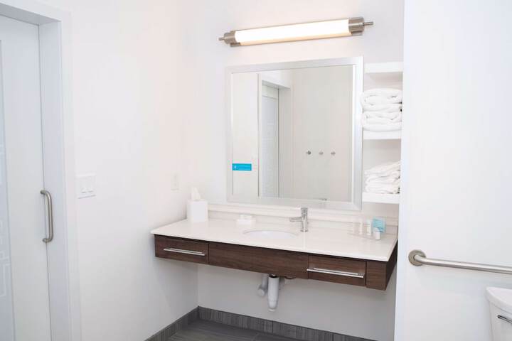 Hampton Inn & Suites Des Moines / Urbandale