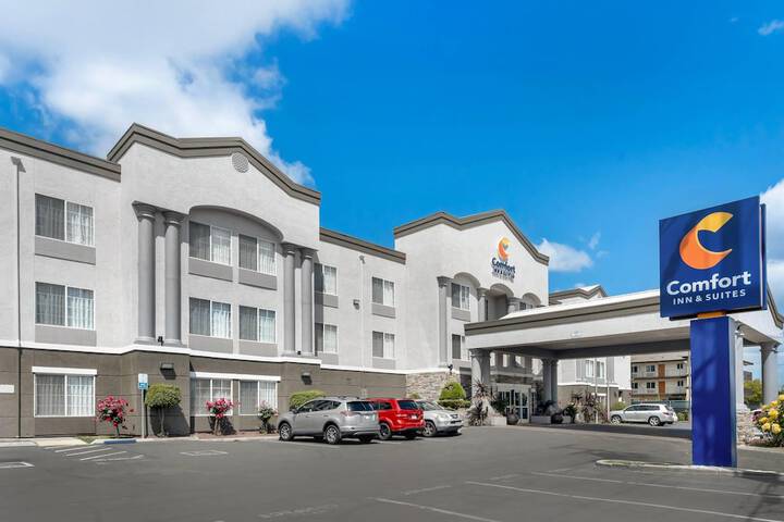 Comfort Inn & Suites Sacramento - University Area