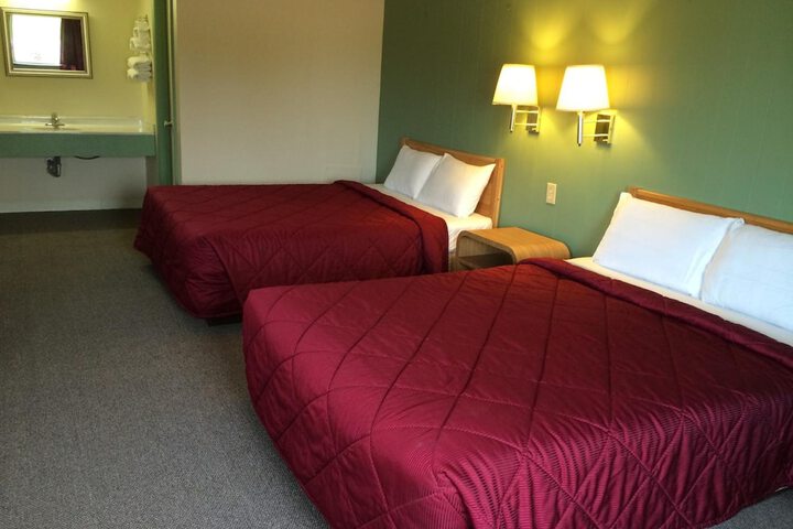 Room 33 of 50