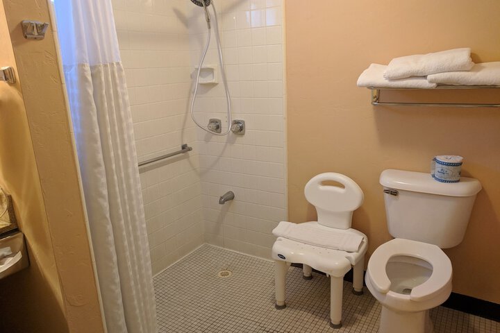 Room 19 of 37