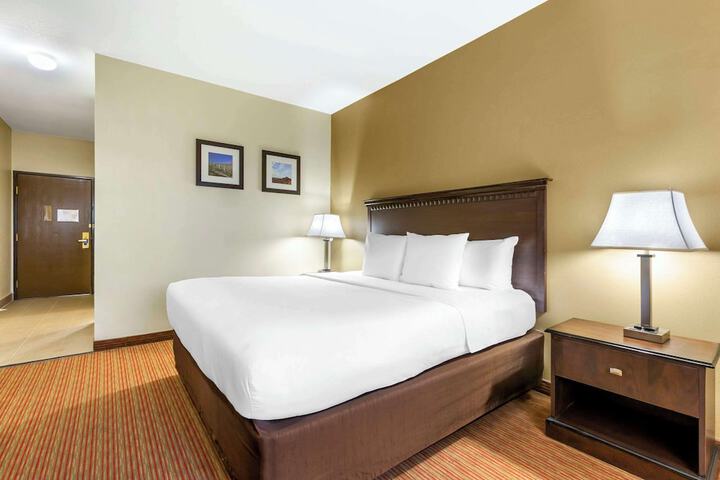Room 14 of 36