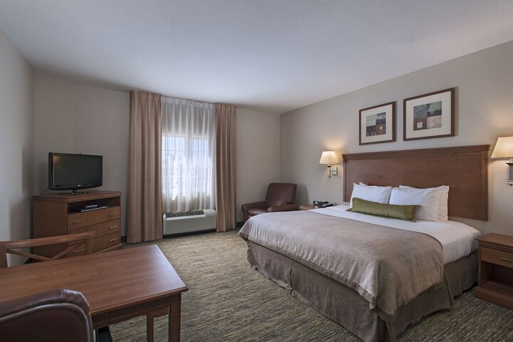 Room 12 of 27