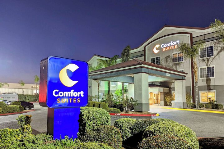 Comfort Suites Fresno River Park