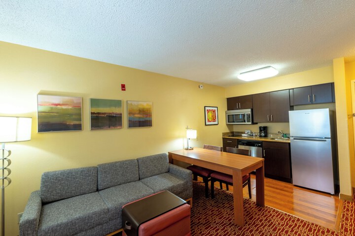 Candlewood Suites Bedford Fort Worth by IHG