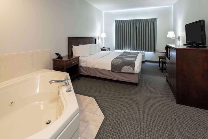 GrandStay Hotel & Suites Hastings