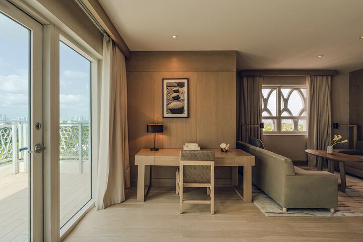 Room 104 of 189