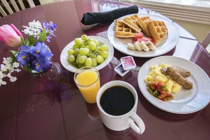 Breakfast/Coffee Service 76 of 85