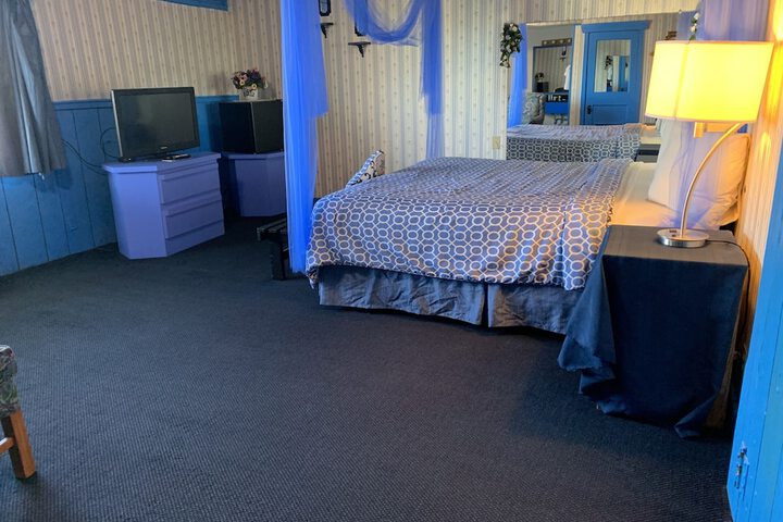 Room 123 of 334