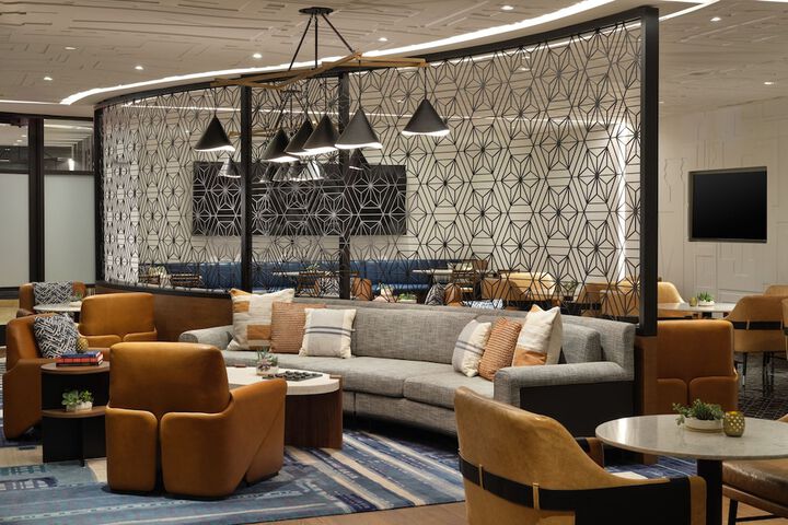 Lounge 57 of 75