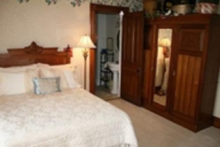 Room 12 of 24