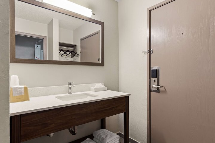 Red Lion Inn & Suites Caseyville