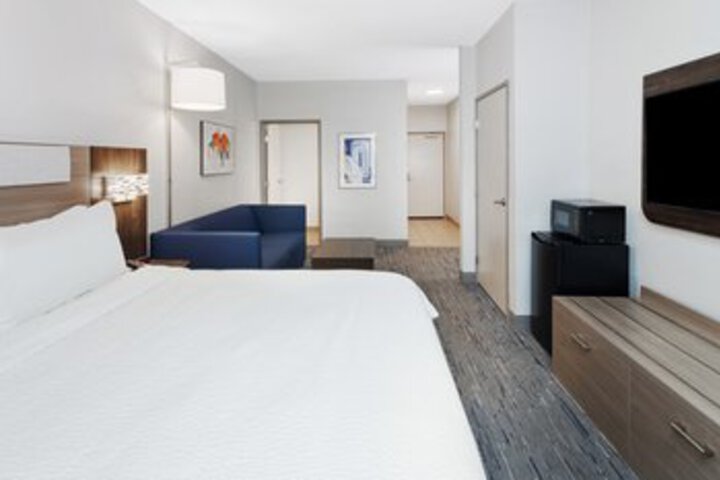 Room 56 of 124
