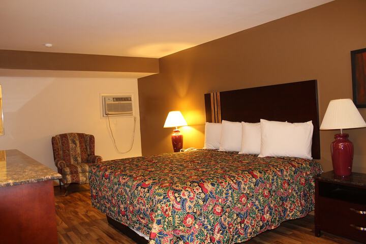 Room 7 of 36