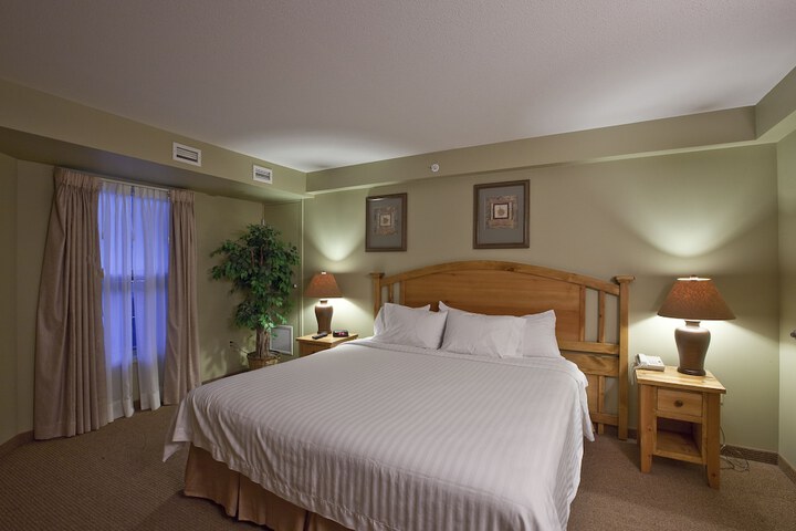 Room 16 of 32