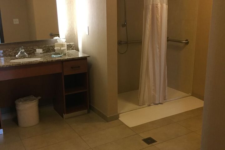 Room 89 of 118