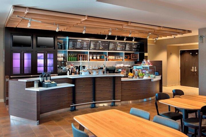 Courtyard by Marriott Schenectady at Mohawk Harbor