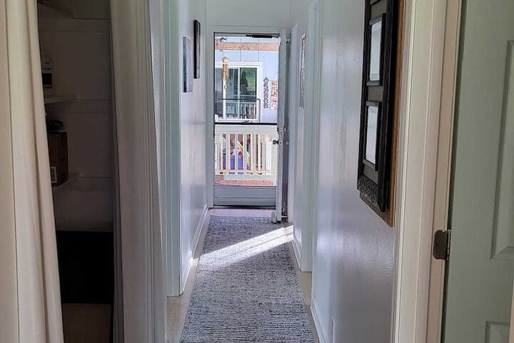 Room 18 of 25